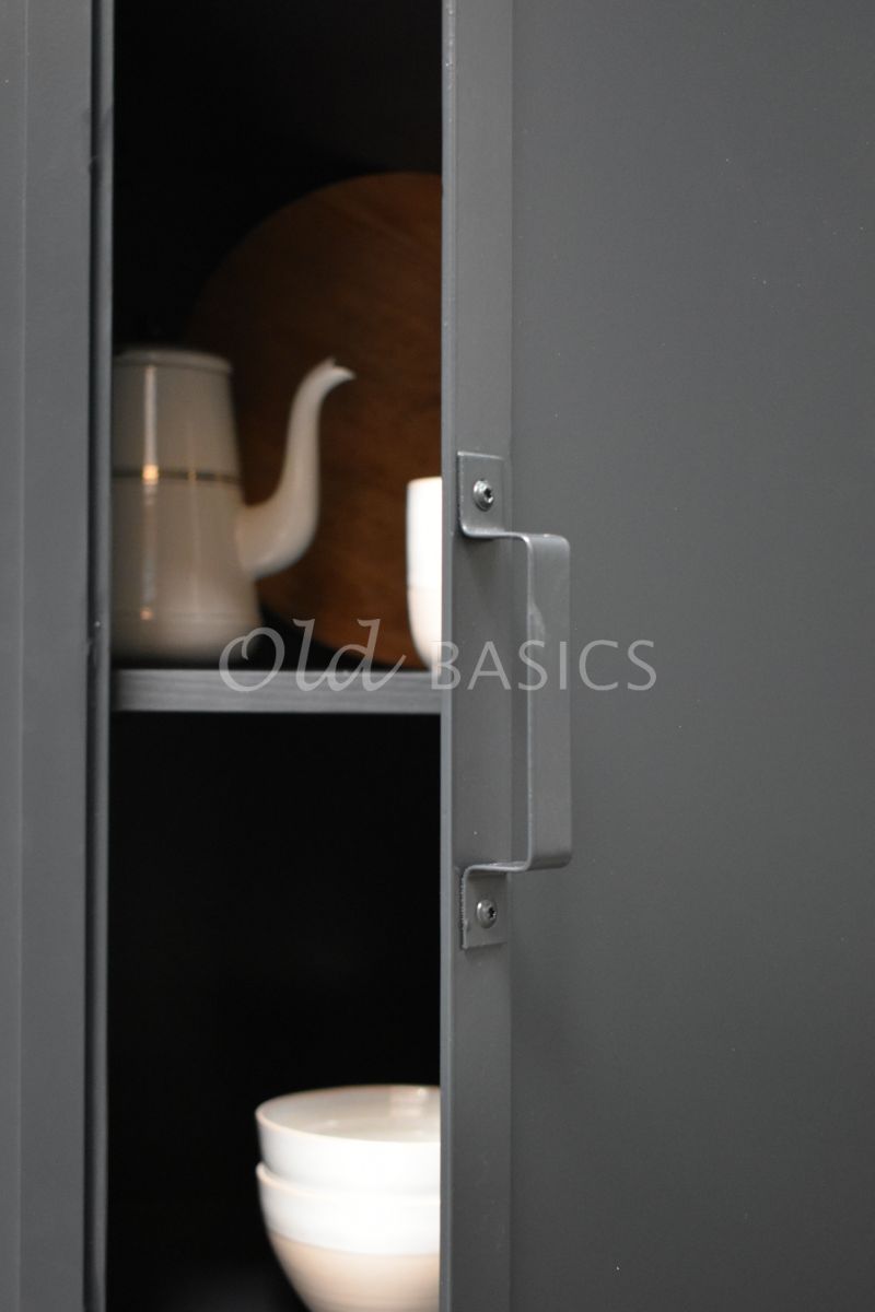 Detail van Lockerkast Demi, 3 deuren, RAL7021, zwart, grijs, materiaal staal